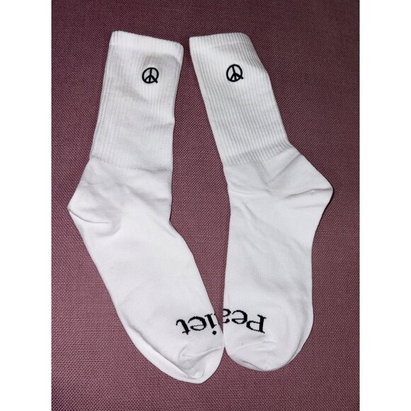 Museum of Peace and Quiet Icon Socks in White One Size Unisex - Picture 4 of 7